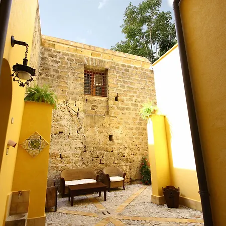 Khalisah Bed & Breakfast