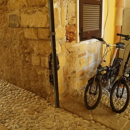 Bed & Breakfast Khalisah 4*