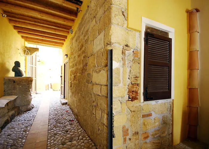 Bed & Breakfast Khalisah 4*